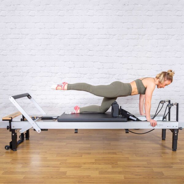 working out on A8-Pro Commercial reformer